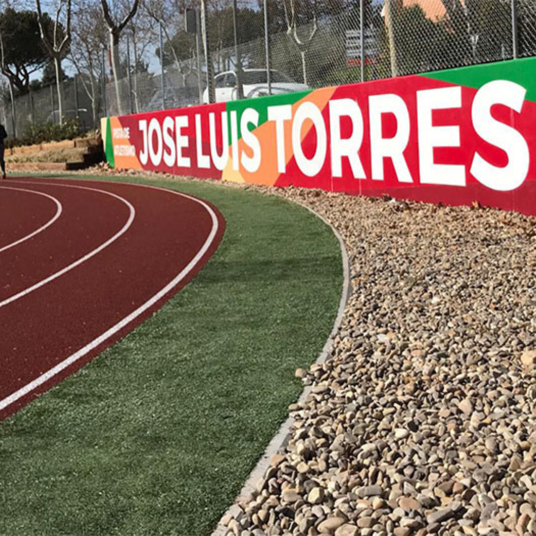Cierre temporal pista de atletismo José Luis Torres