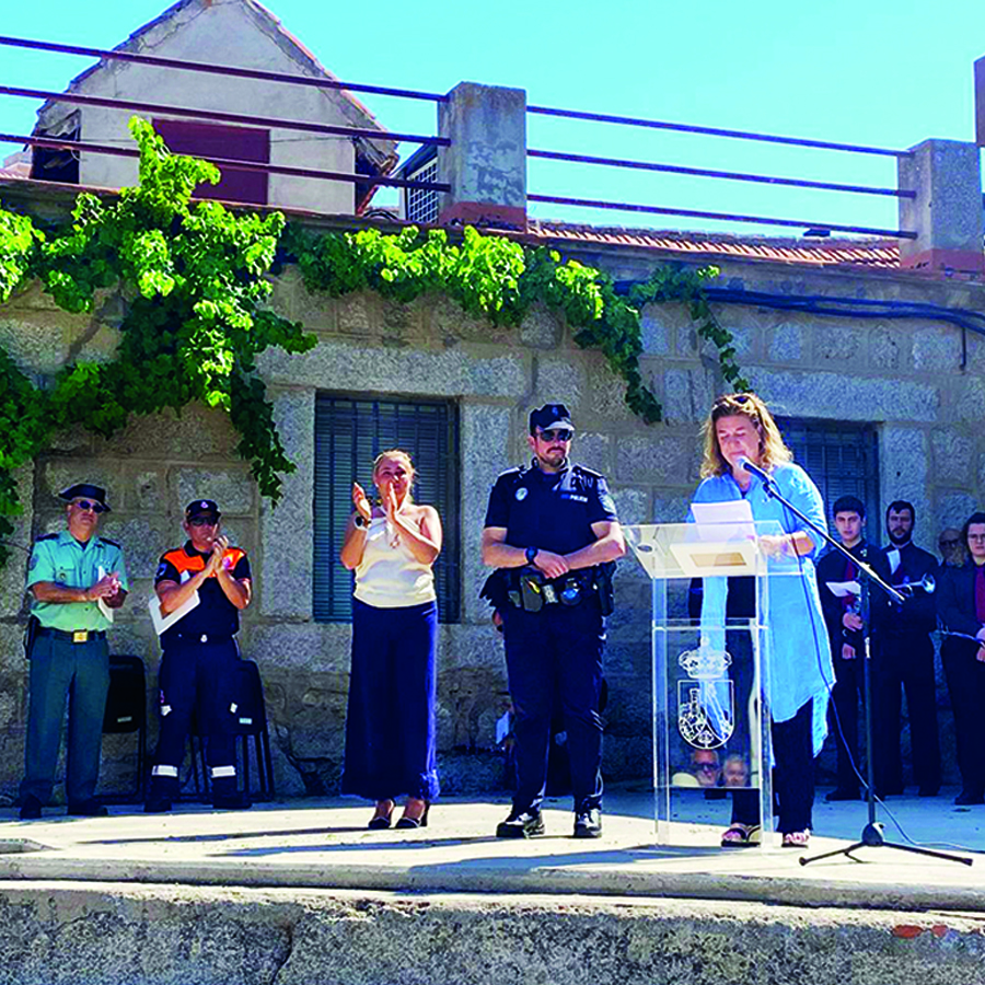 El Ayuntamiento rindió homenaje a la Policía Local